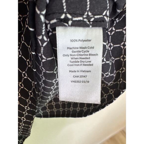 Talbots Women's Sleeveless Blouse Top Black White Geometric V Neck Size Large - Picture 4 of 6